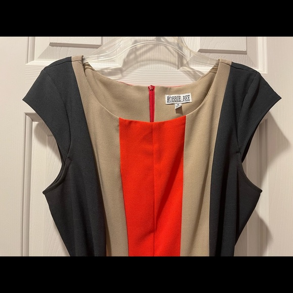 EUC ROBBIE BEE DRESS - Picture 6 of 8